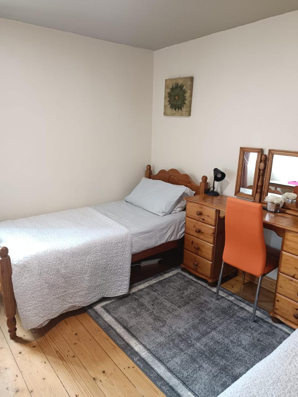Bernie'S Place Касълбар Екстериор снимка